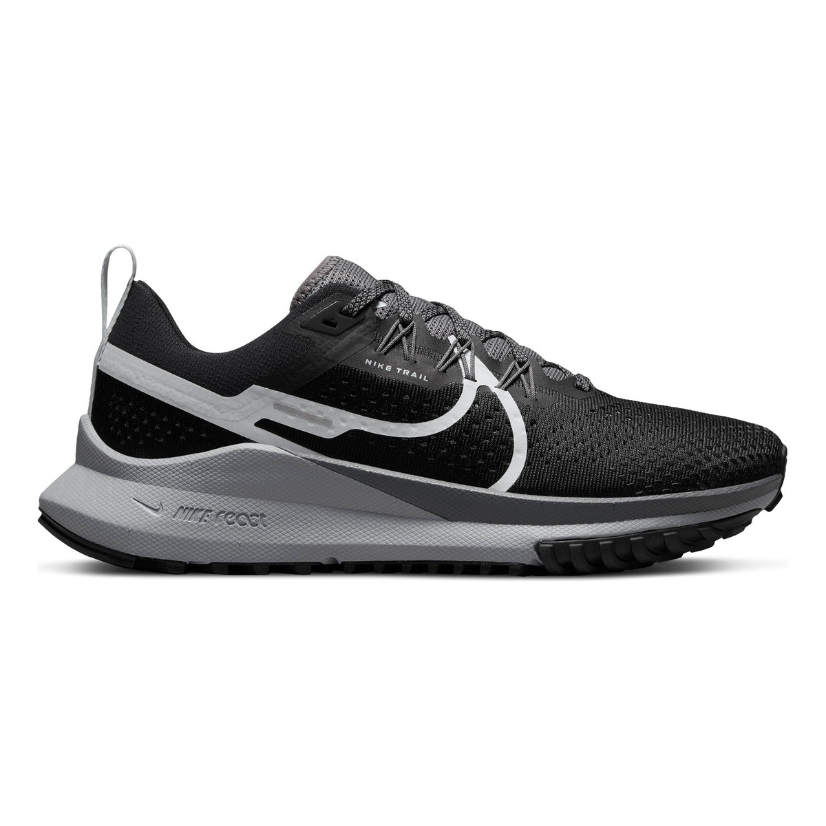 Nike Pegasus Trail 4 Obuv pro měkčí povrch,žádný asfalt Dámy - černá, šedá