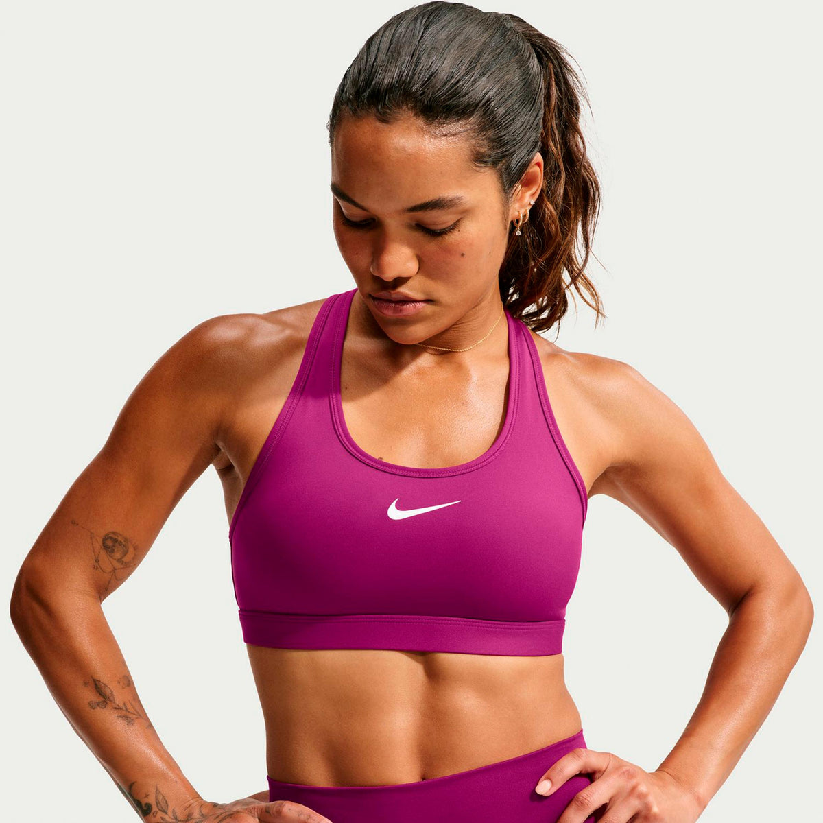 Nike Swoosh Medium Sportovní podprsenka Dámy - bobuľa, bobuľa