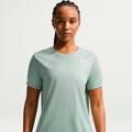 Dri-Fit Regular Tričko Dámy - sivozelená, bílá