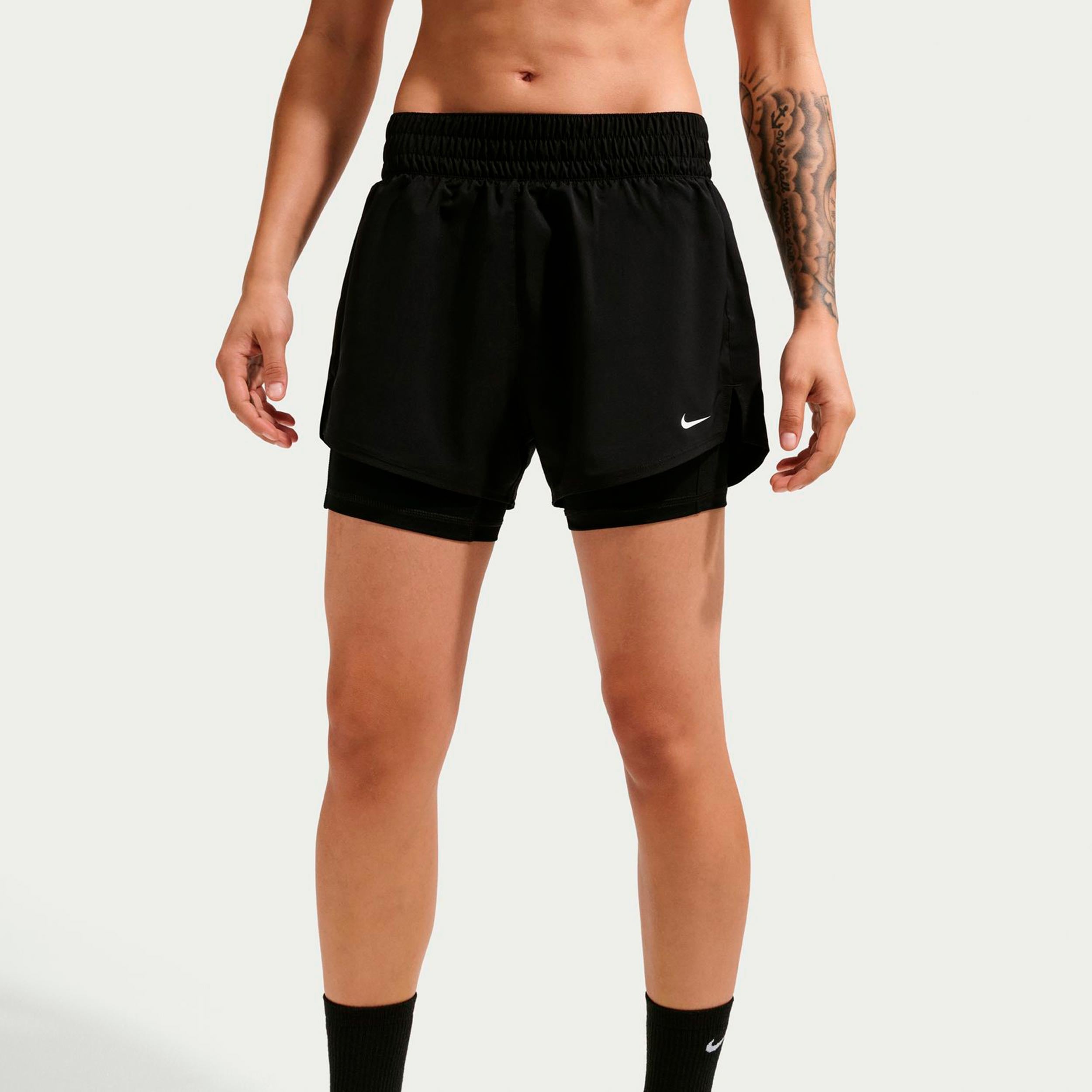 Nike Dri-Fit One Mid Rise 2in1 3in Šortky Dámy-černá, bílá