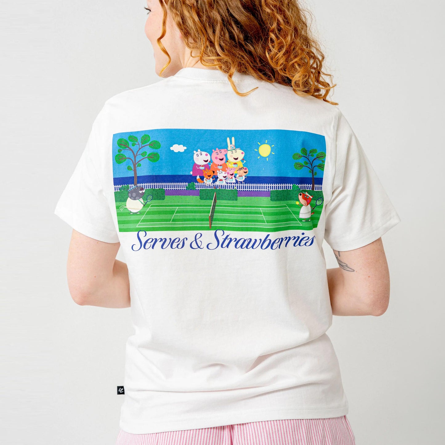Lobster & Lemonade Peppa Pig Serves & Strawberries – '94 Campus Tričko Unisex - bílá