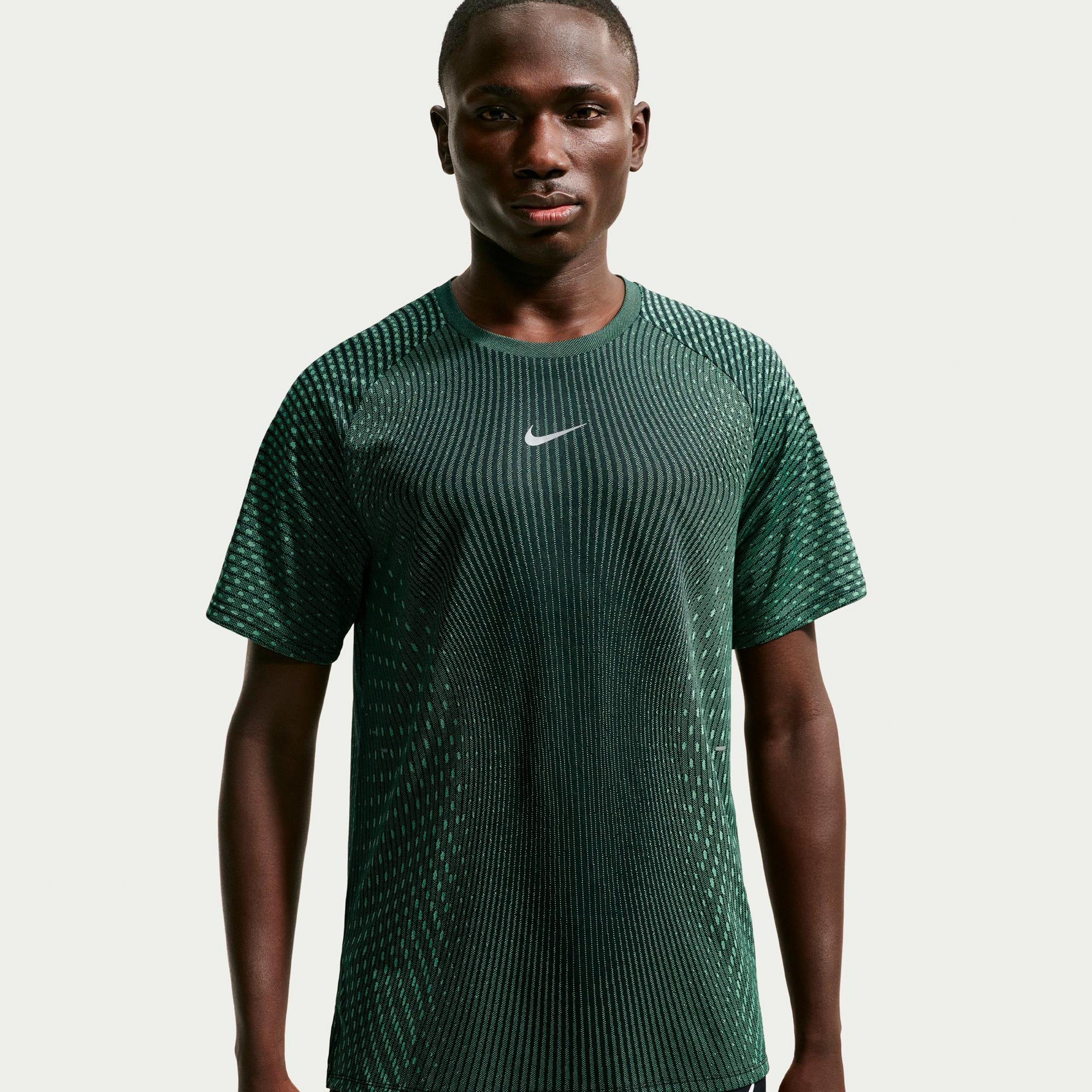Nike Stride  Bežecké tričko Muži - olivová, černá