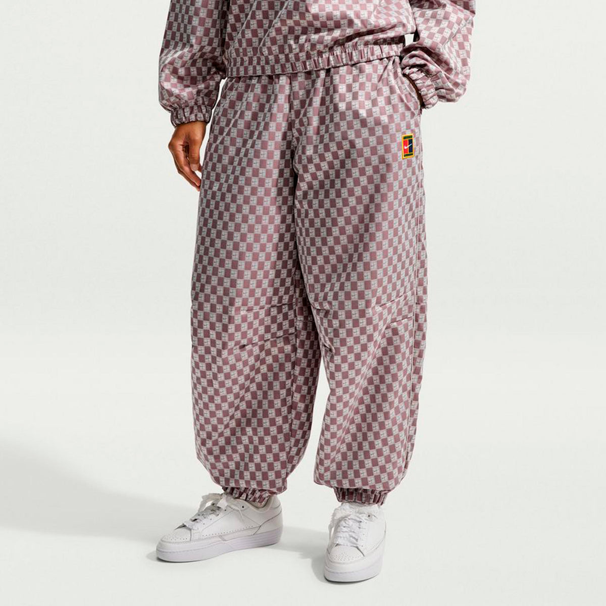 Nike Mid-Rise Oversized Tréninkové kalhoty Dámy - hnědá