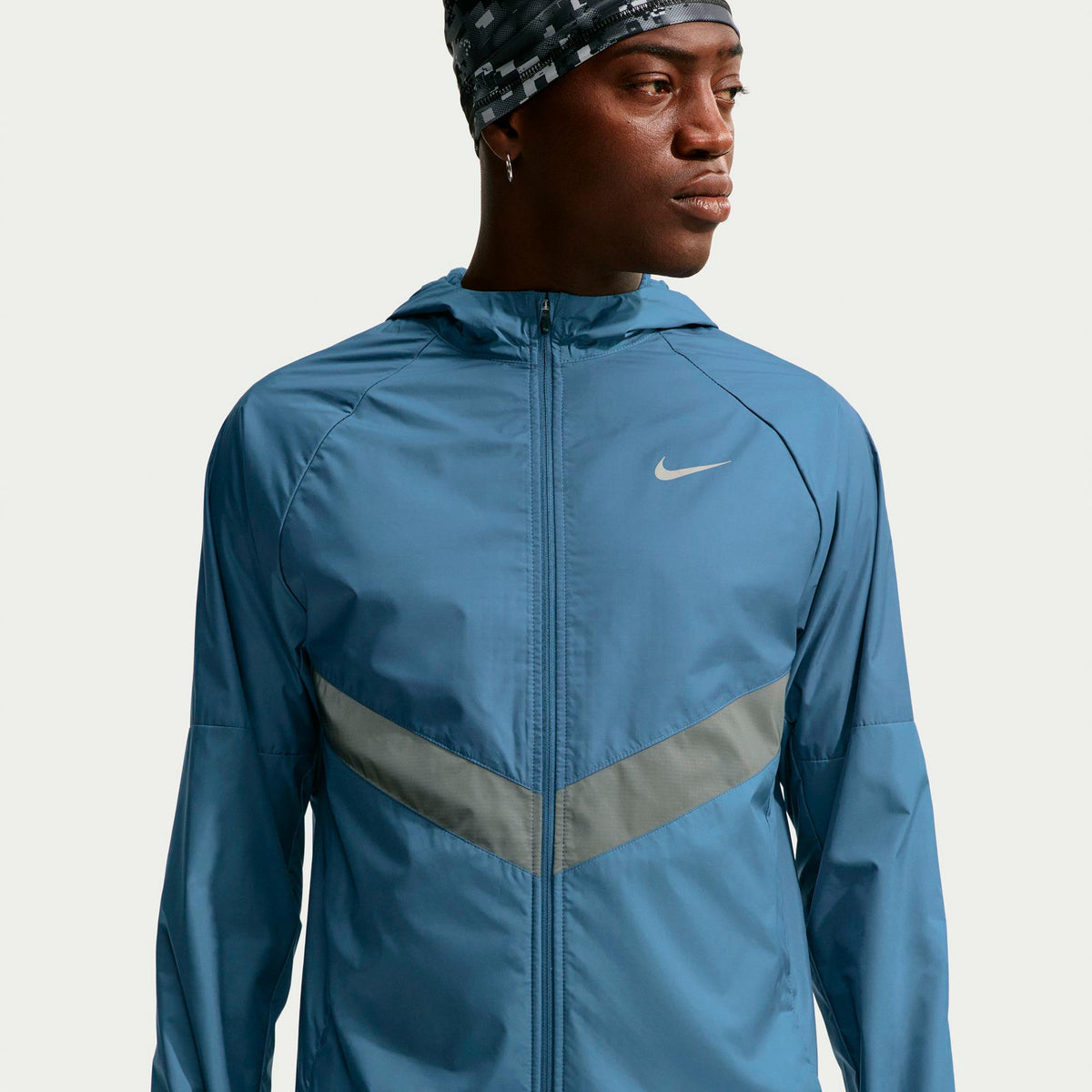 Nike Miler Therma-Fit  Běžecká bunda Muži - modro-šedá, stříbrná