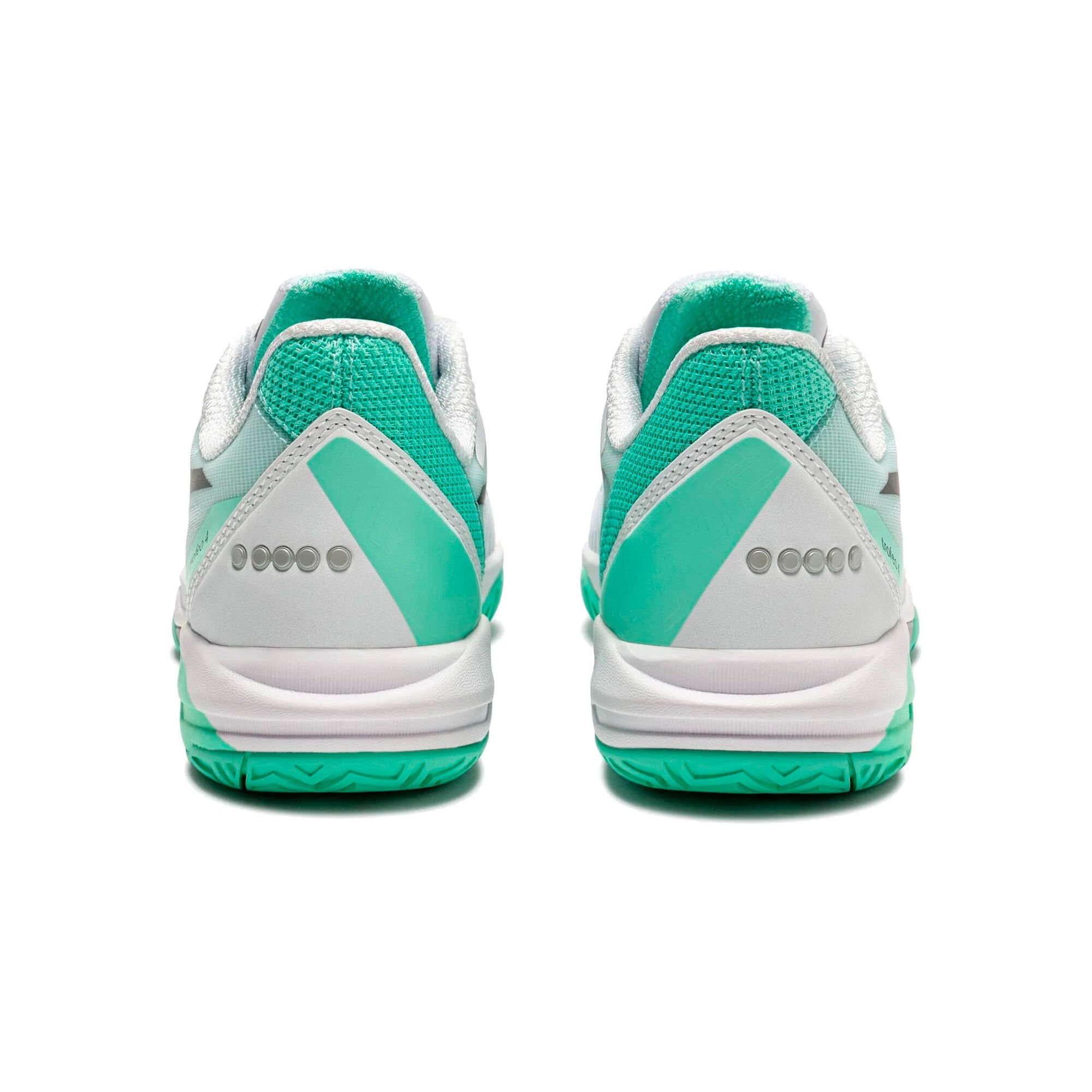 Diadora